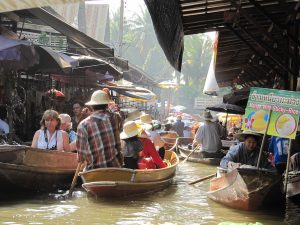 Marché Flottant de Bangkok "Damnoen Saduak"
